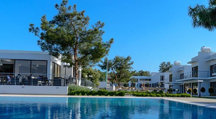 Cosmopolis Multi-Venue Aparthotel Lárnaka Kültér fotó