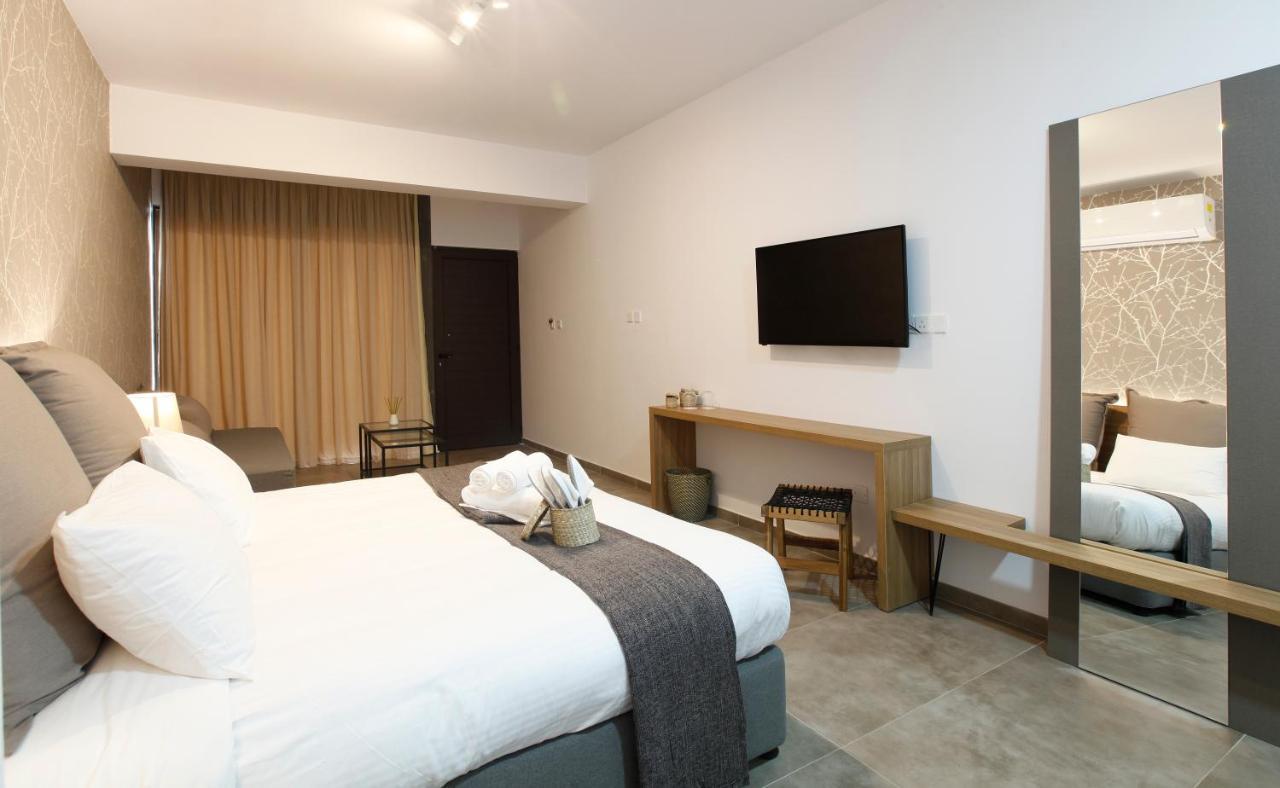 Cosmopolis Multi-Venue Aparthotel Lárnaka Kültér fotó