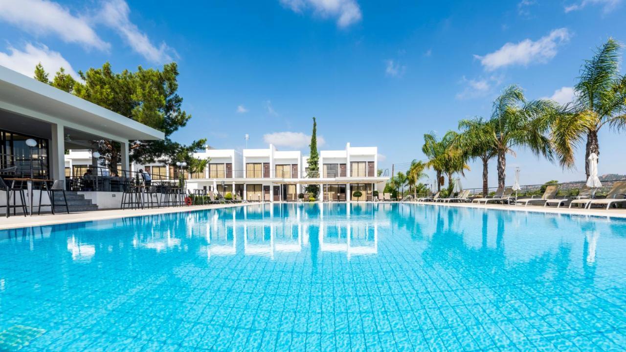 Cosmopolis Multi-Venue Aparthotel Lárnaka Kültér fotó